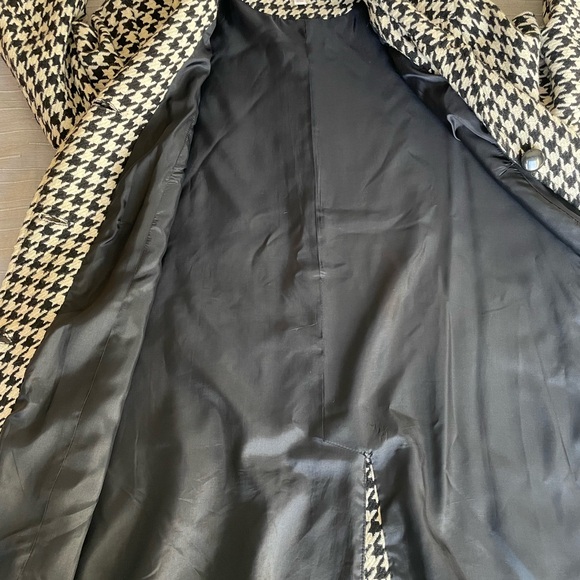 JM Collection Houndstooth Coat - Picture 5 of 9